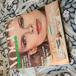 Vintage Vogue Magazine June 1977